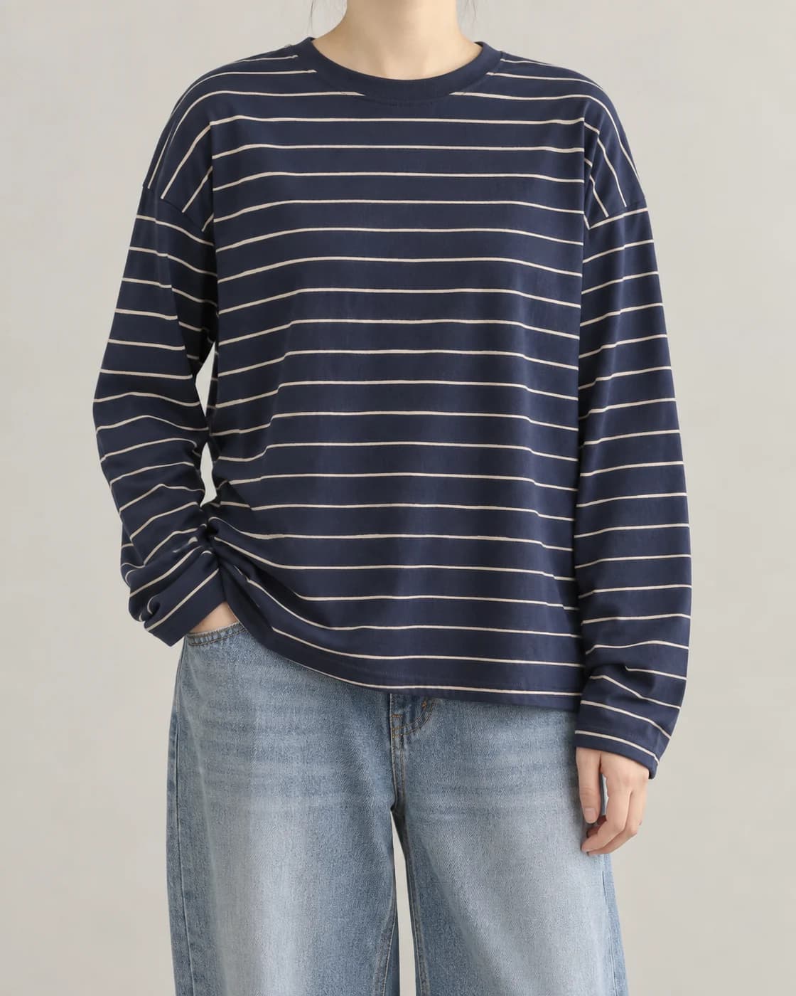 Fine-Line Stripe Long Sleeve in Navy / ecru