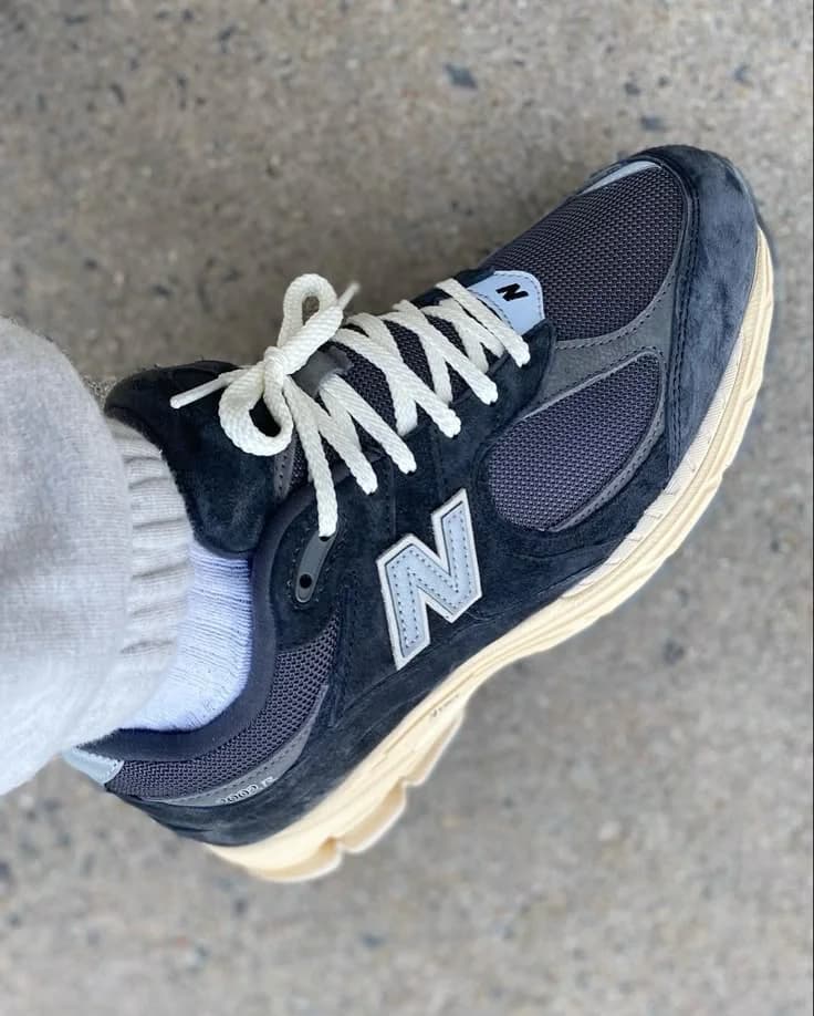 2002R Trainers in Navy