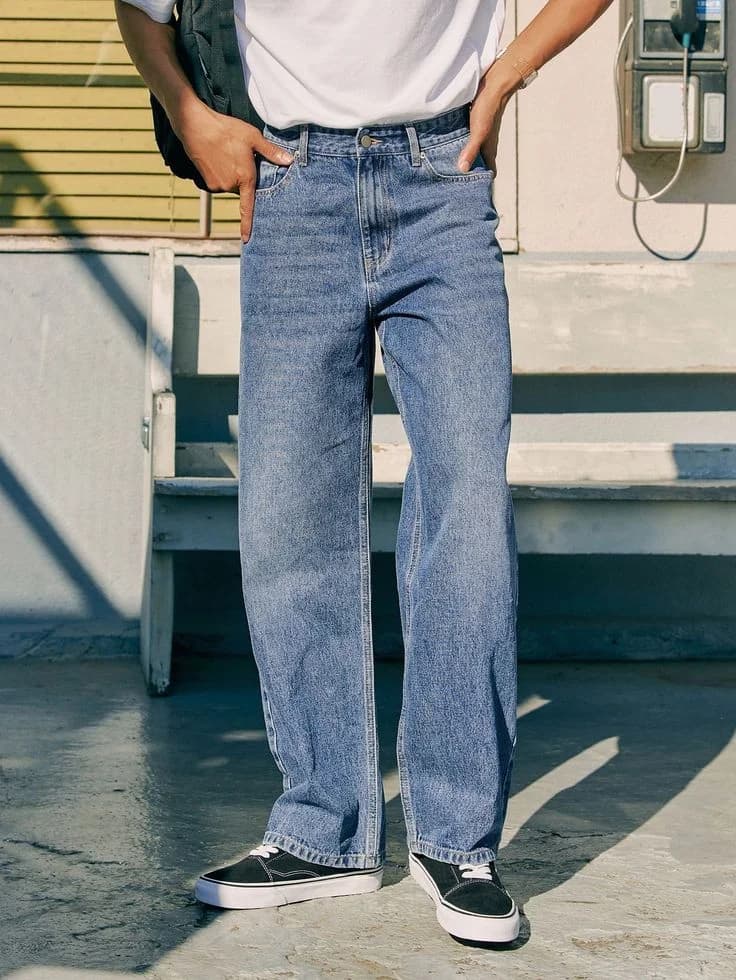 Cotton Straight-Leg Jeans in Mid blue