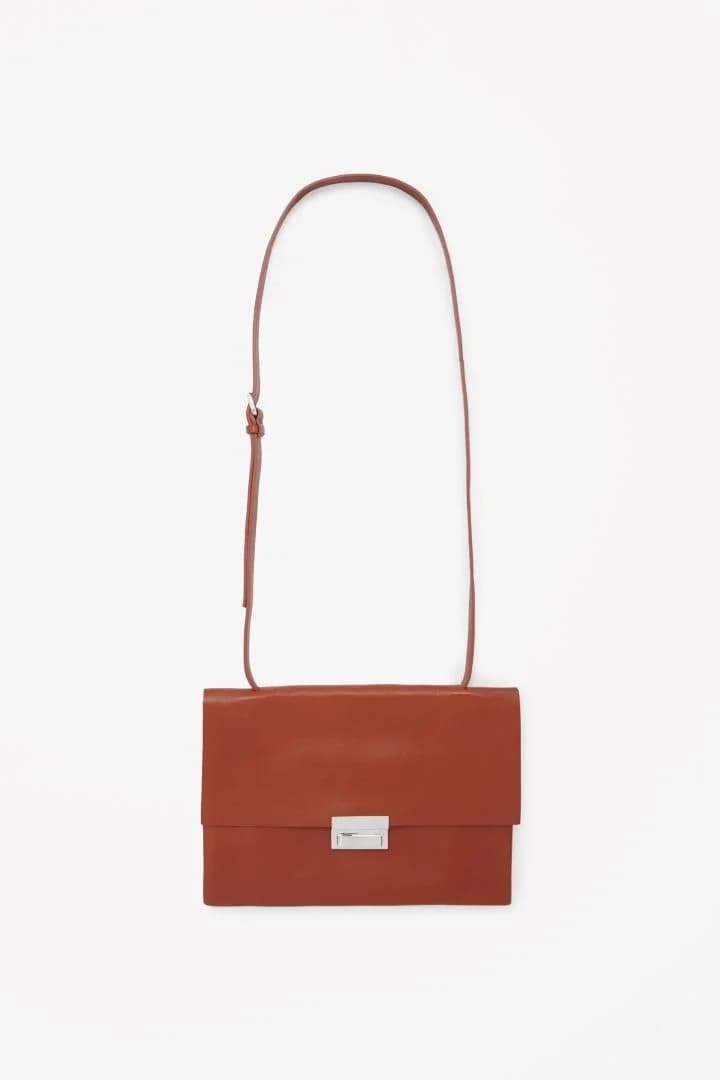 Clasp Shoulder Bag in Rust