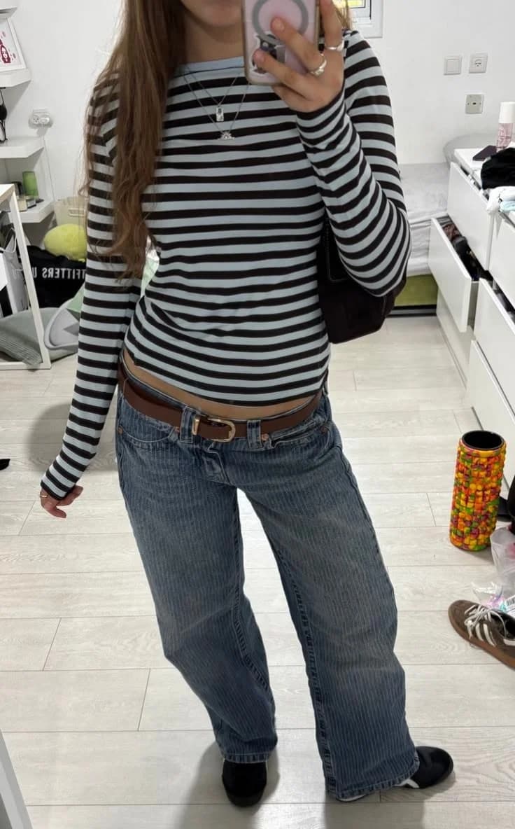 Cropped Stripe Long Sleeve in Black / white