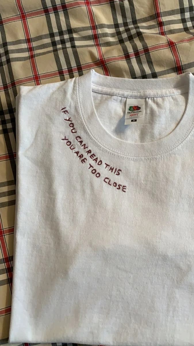 Fine-Print Crewneck Tee in Off-white